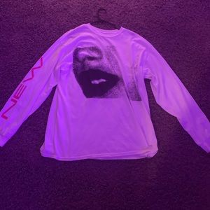 Ariana Grande New York long sleeve shirt
